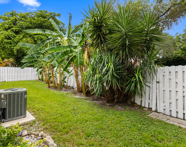 13945 Langley Place - Photo Thumbnail 10