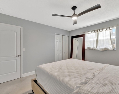 1894 Se Lafayette Street - Photo Thumbnail 17