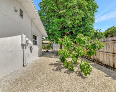 1894 Se Lafayette Street - Photo Thumbnail 28