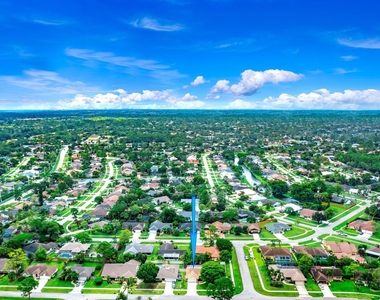 574 Juniper Place - Photo Thumbnail 11