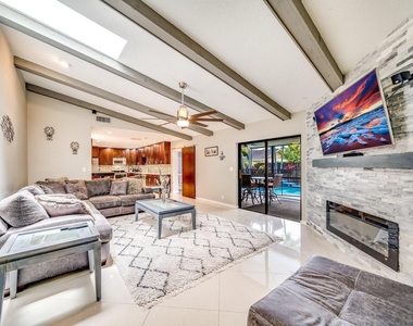 574 Juniper Place - Photo Thumbnail 31