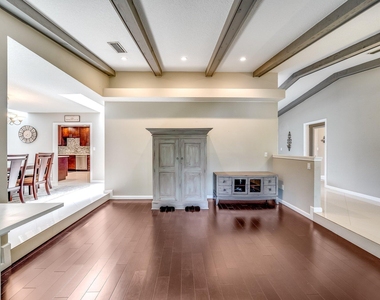 574 Juniper Place - Photo Thumbnail 18