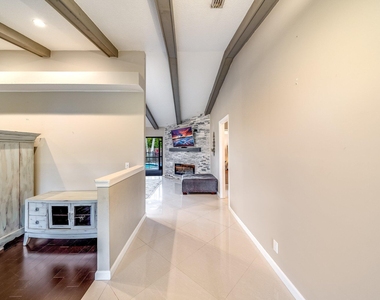 574 Juniper Place - Photo Thumbnail 15