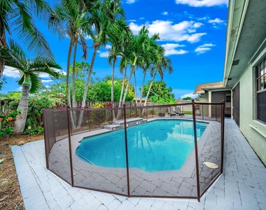 574 Juniper Place - Photo Thumbnail 46
