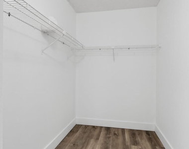 6258 Chasewood Drive - Photo Thumbnail 9