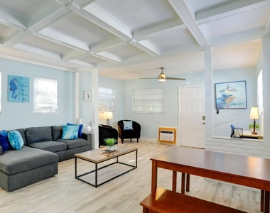 216 S M Street - Photo Thumbnail 4