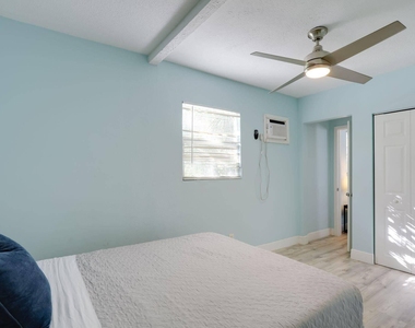 216 S M Street - Photo Thumbnail 14
