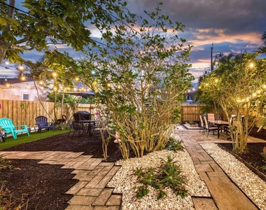 216 S M Street - Photo Thumbnail 19