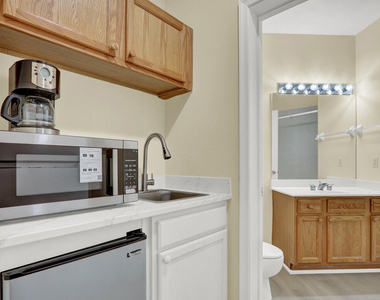 8319 Mulligan Circle - Photo Thumbnail 22