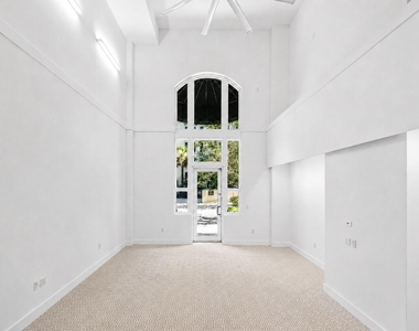 701 S Olive Avenue - Photo Thumbnail 3