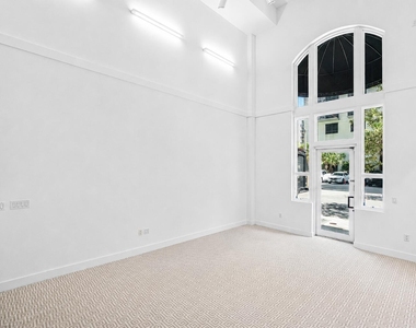 701 S Olive Avenue - Photo Thumbnail 8