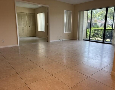 726 Sunny Pine Way - Photo Thumbnail 3