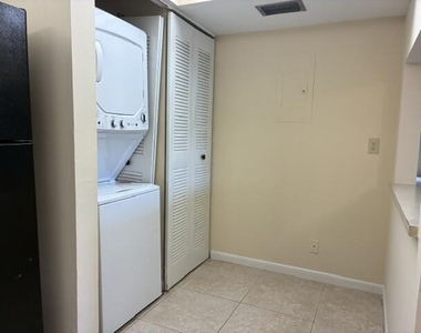 726 Sunny Pine Way - Photo Thumbnail 5