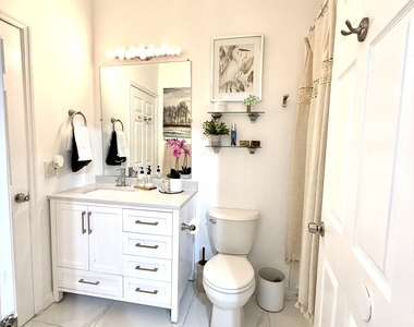 3356 Bird Avenue - Photo Thumbnail 12