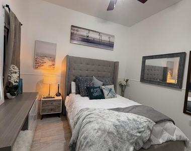 3356 Bird Avenue - Photo Thumbnail 9