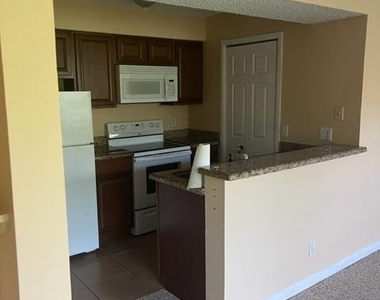 1267 Sw 46th Avenue - Photo Thumbnail 6