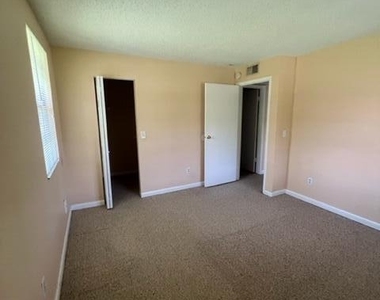 1267 Sw 46th Avenue - Photo Thumbnail 22