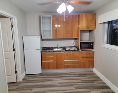 1611 Nw 63rd Avenue - Photo Thumbnail 3