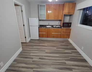 1611 Nw 63rd Avenue - Photo Thumbnail 2