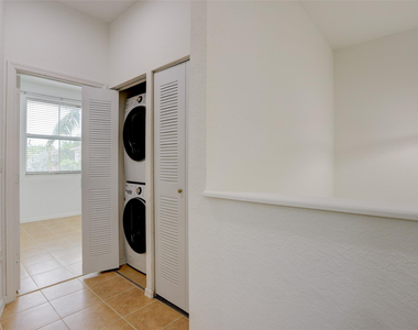 2851 W Prospect Road - Photo Thumbnail 20