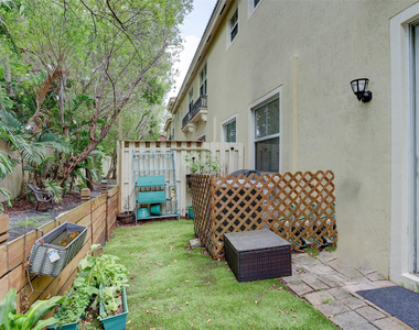 2851 W Prospect Road - Photo Thumbnail 25