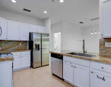 2851 W Prospect Road - Photo Thumbnail 9