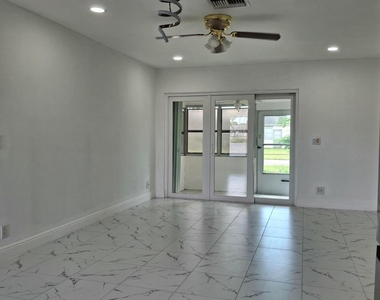 2739 Emory Drive W - Photo Thumbnail 2