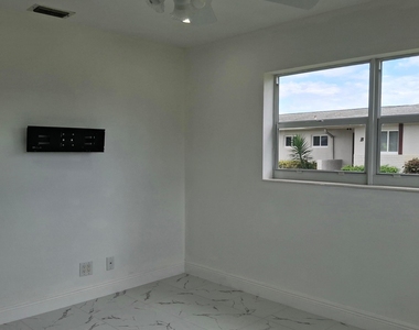 2739 Emory Drive W - Photo Thumbnail 12