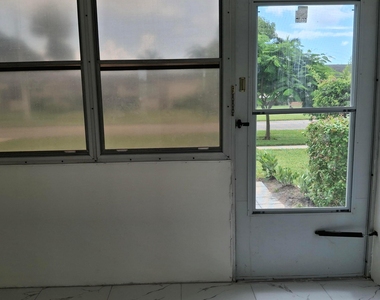 2739 Emory Drive W - Photo Thumbnail 17