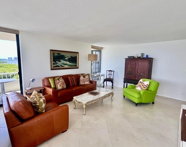 5550 N Ocean Drive - Photo Thumbnail 12