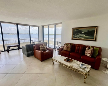 5550 N Ocean Drive - Photo Thumbnail 16