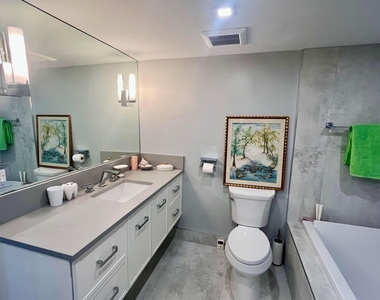 5550 N Ocean Drive - Photo Thumbnail 29