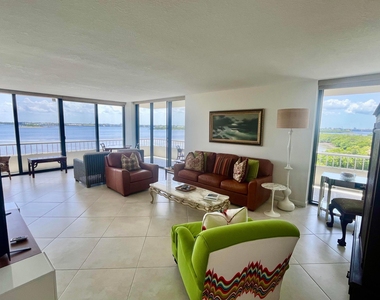 5550 N Ocean Drive - Photo Thumbnail 14