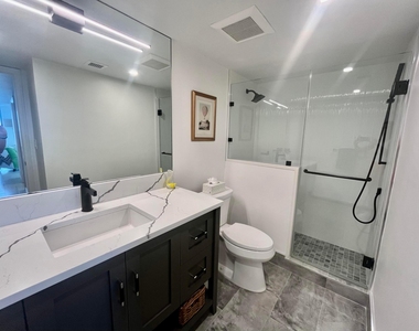5550 N Ocean Drive - Photo Thumbnail 33