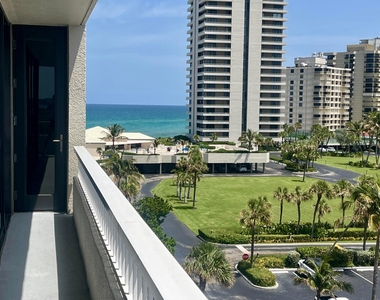 5550 N Ocean Drive - Photo Thumbnail 2