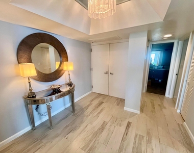 5550 N Ocean Drive - Photo Thumbnail 24
