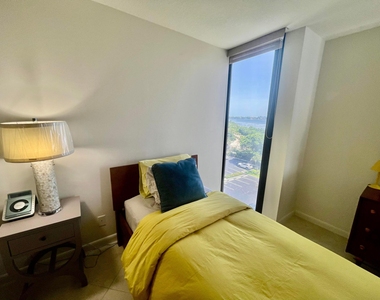5550 N Ocean Drive - Photo Thumbnail 40