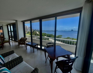 5550 N Ocean Drive - Photo Thumbnail 11