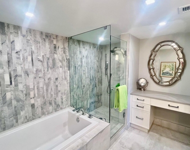 5550 N Ocean Drive - Photo Thumbnail 30