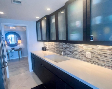 5550 N Ocean Drive - Photo Thumbnail 20