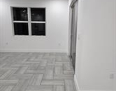 184 Ave Del Centro - Photo Thumbnail 12