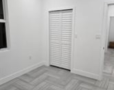184 Ave Del Centro - Photo Thumbnail 10