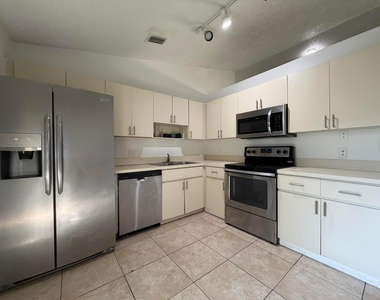 1104 Goldenrod Road - Photo Thumbnail 6