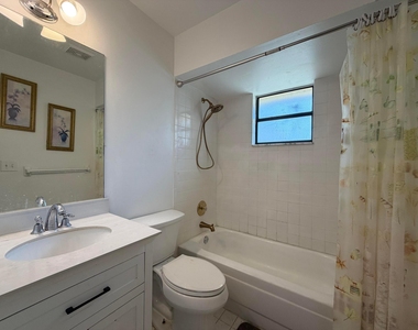 1104 Goldenrod Road - Photo Thumbnail 9