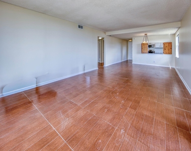 890 N Federal Highway - Photo Thumbnail 5