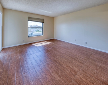 890 N Federal Highway - Photo Thumbnail 25
