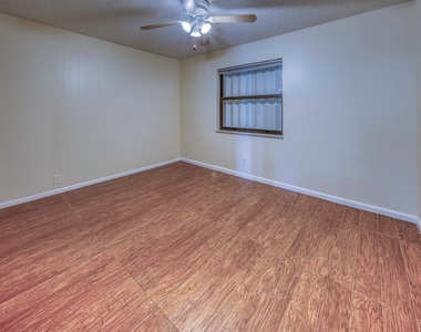 890 N Federal Highway - Photo Thumbnail 23