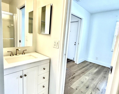 1030 Silk Oak Terrace - Photo Thumbnail 15