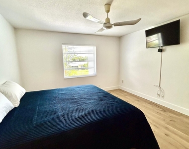 1030 Silk Oak Terrace - Photo Thumbnail 17