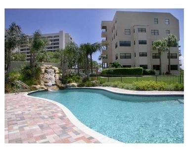 370 Golfview Road - Photo Thumbnail 6